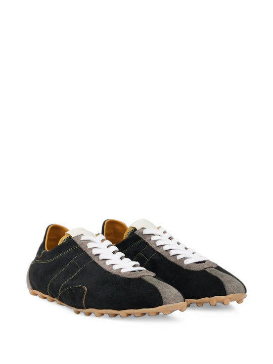 Black shoes, front view