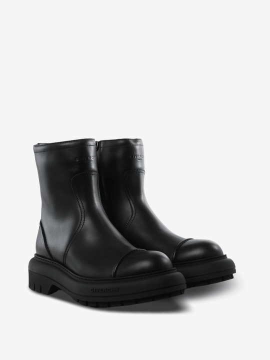 Black boots, front view
