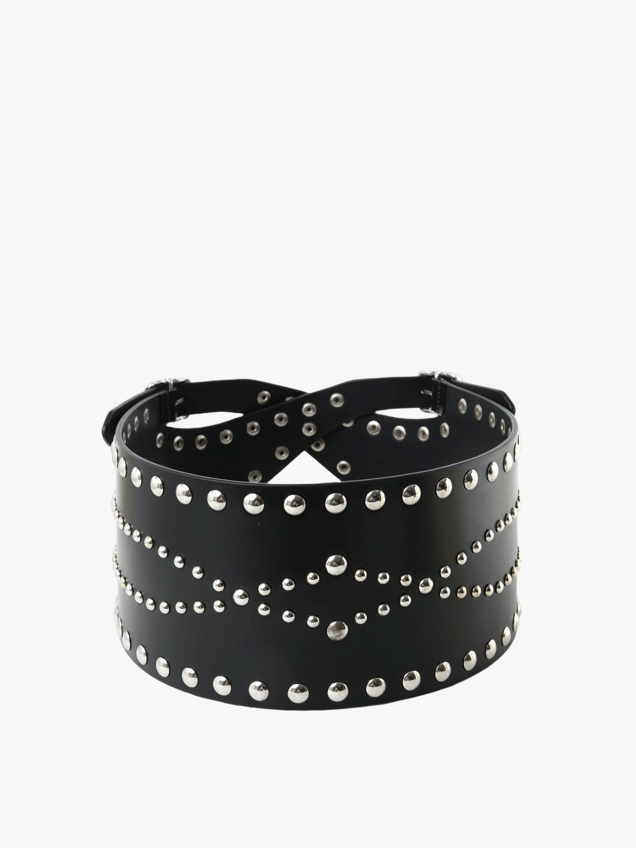 Black accessories, front view