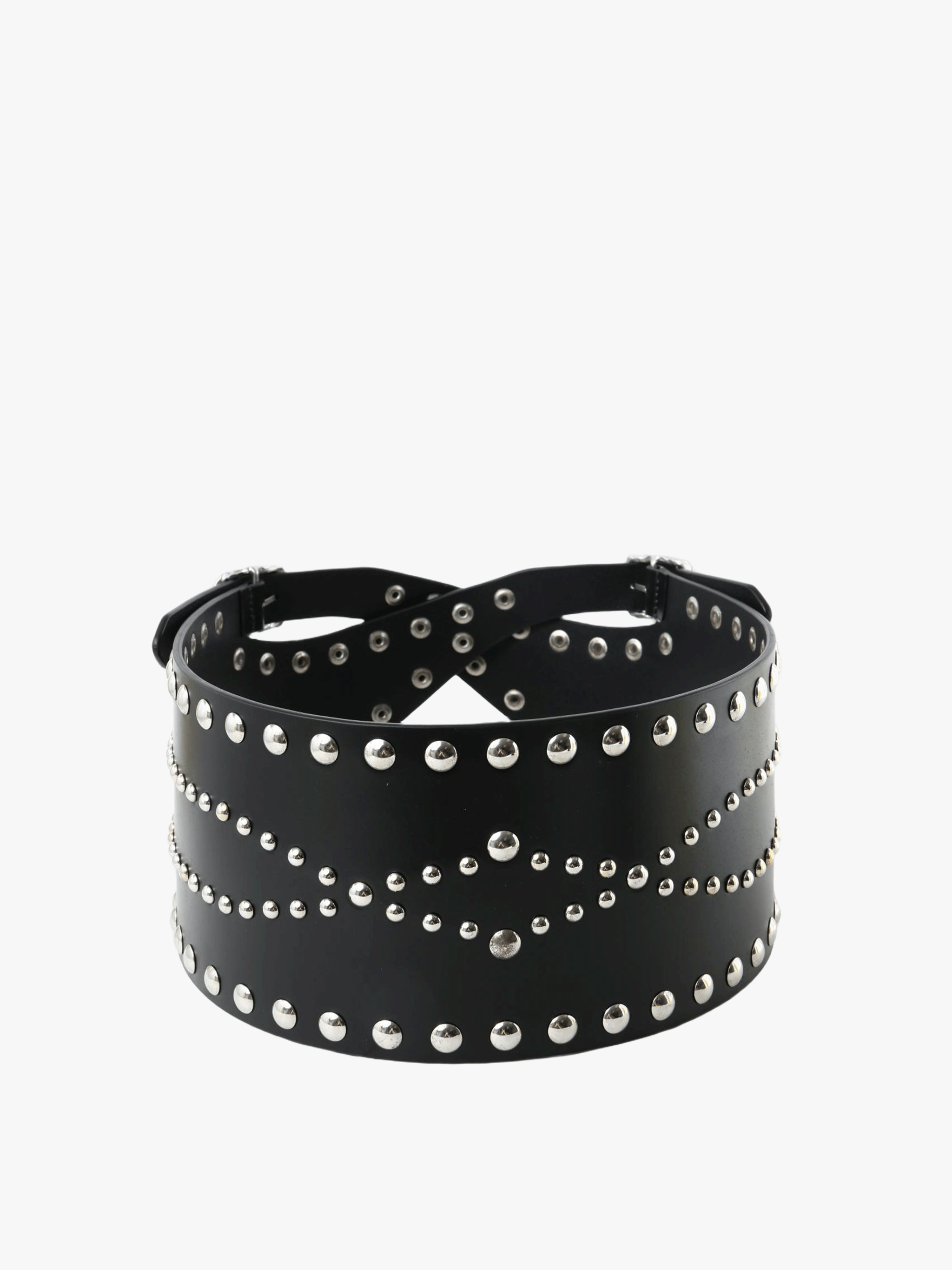 Black accessories, front view