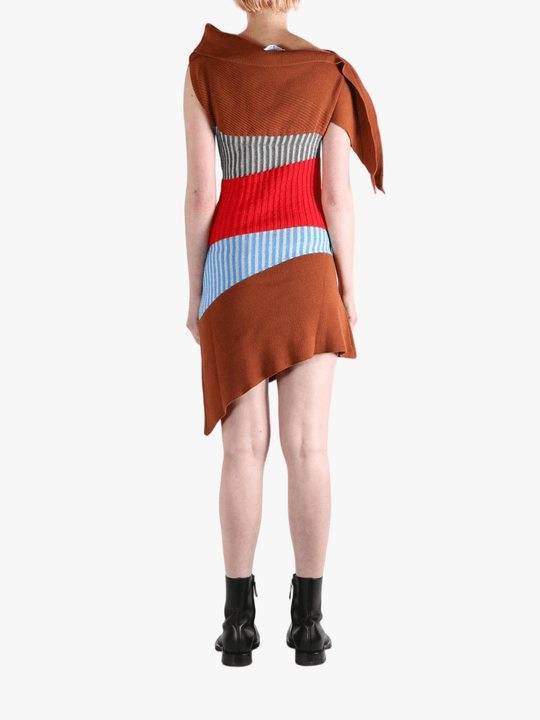 Brown skirt ,back view