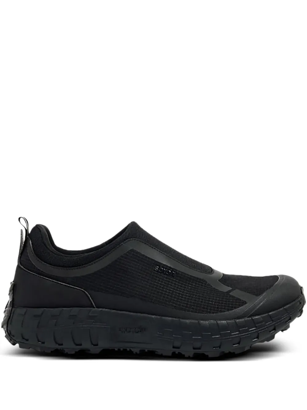 Black sneaker,front view