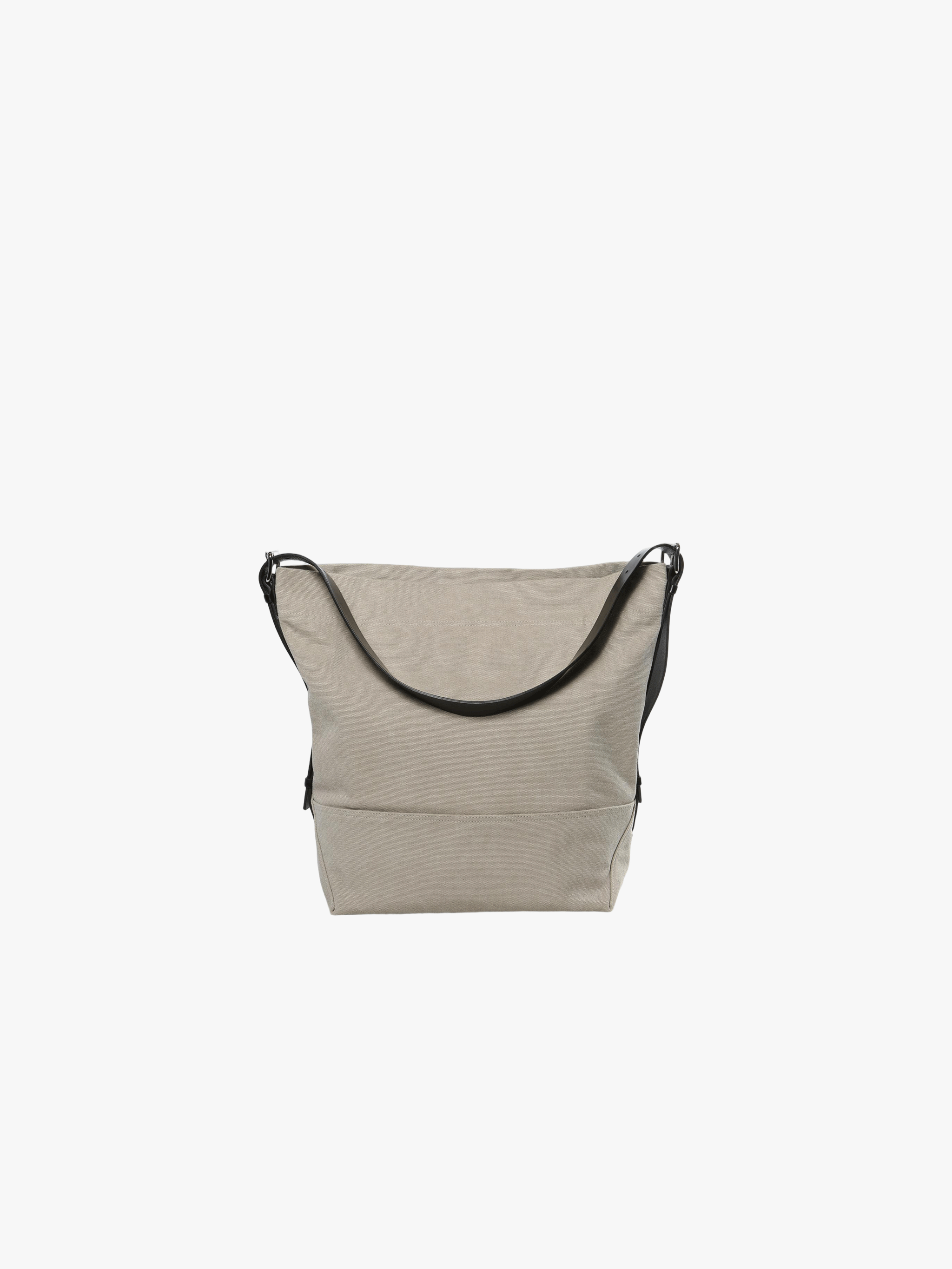 Grey bag, front view