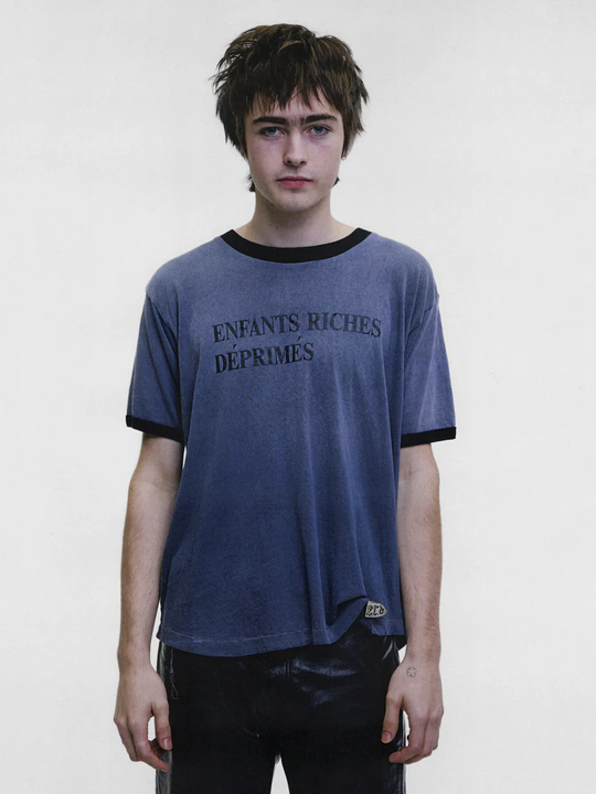Blue t-shirt, full body view