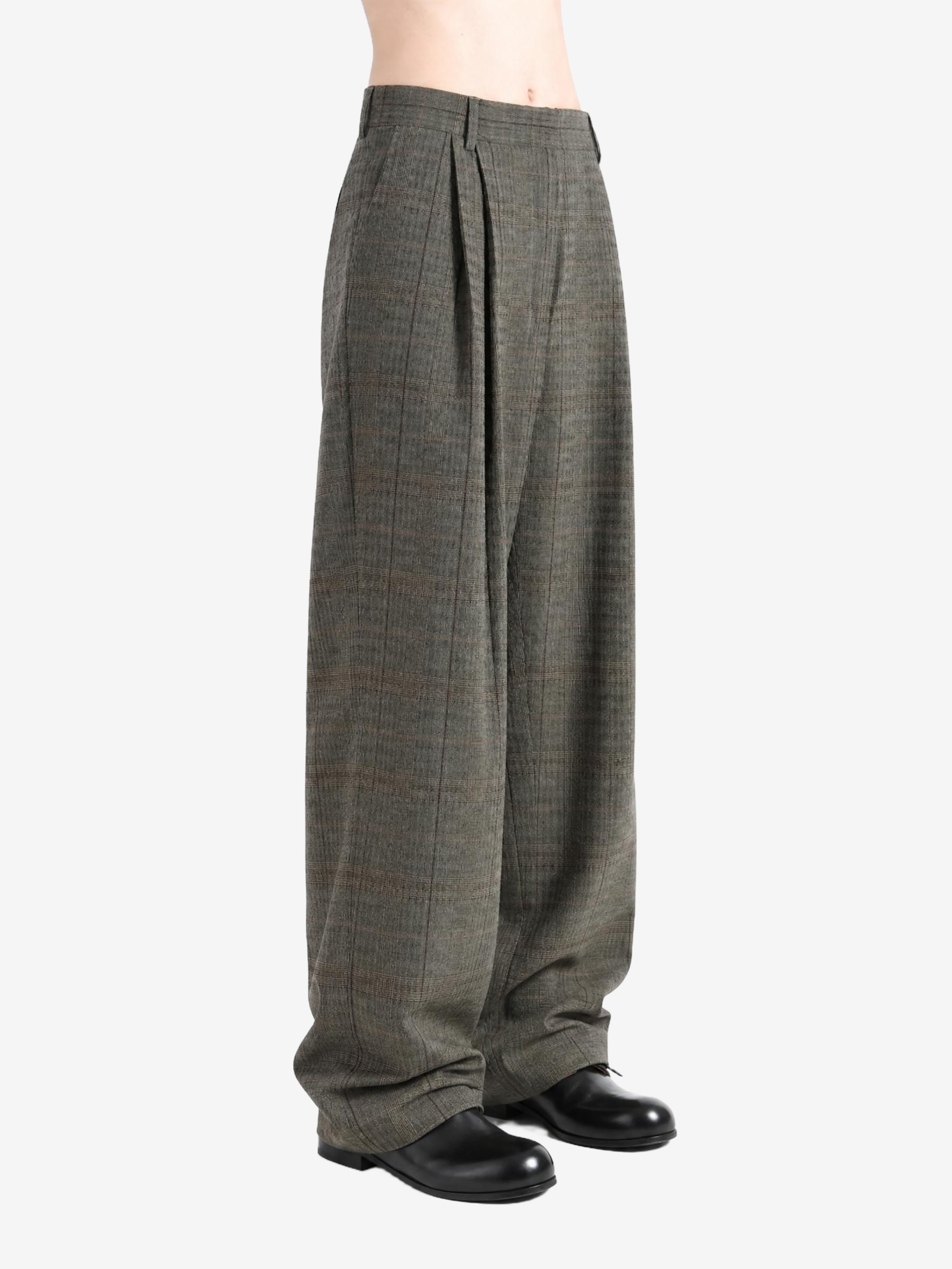 Grey skirt, full body view