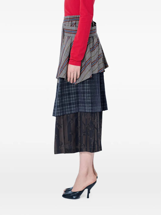 Grey skirt, full body view