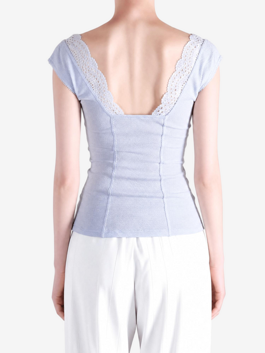 Blue t-shirt, front view