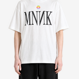 White t-shirt, full body view