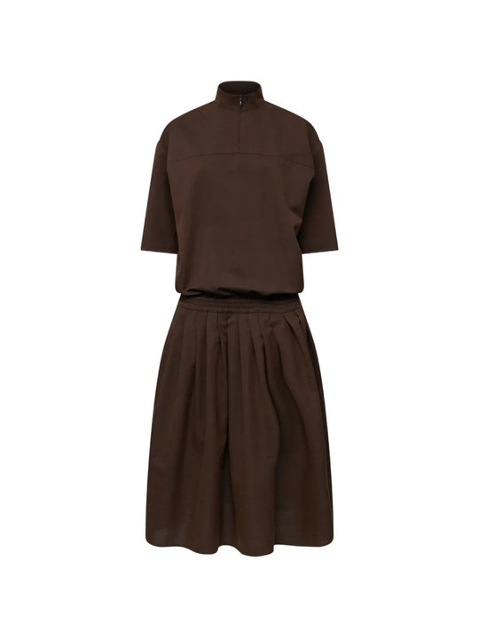 Brown dress, front view