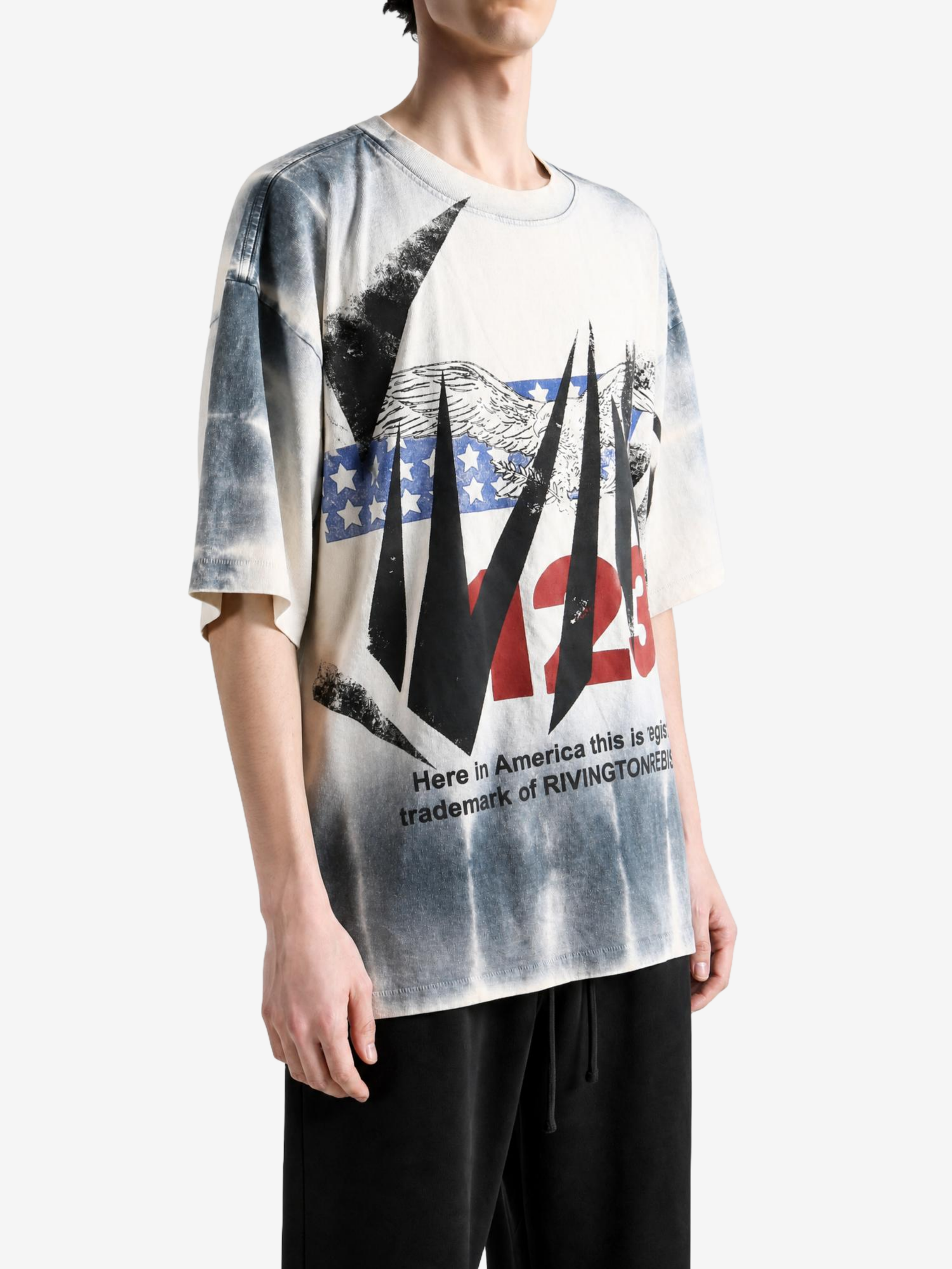 Grey t-shirt, full body view