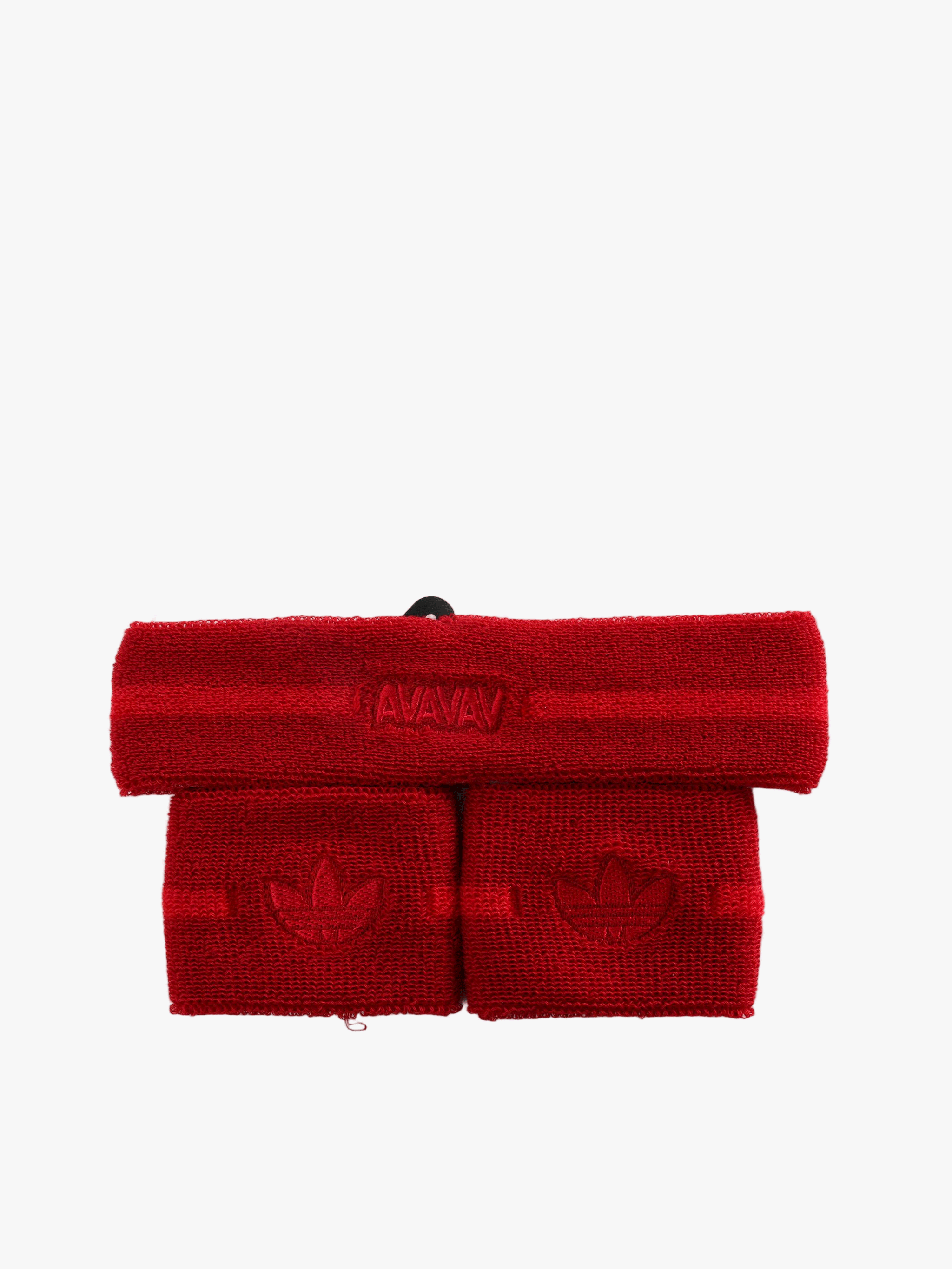 Red accessories, front view