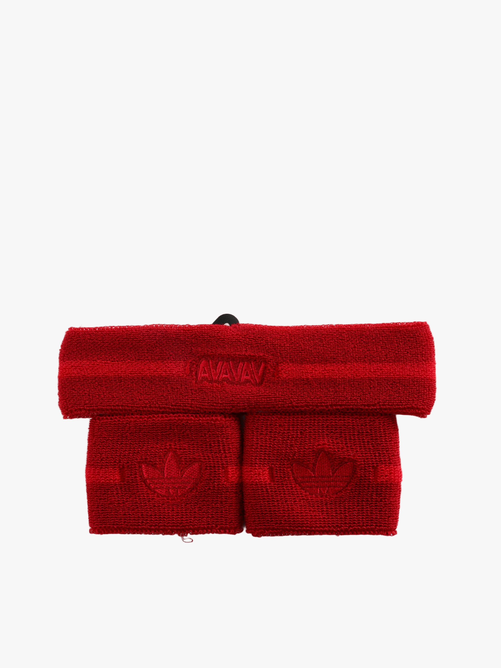 Red accessories, front view