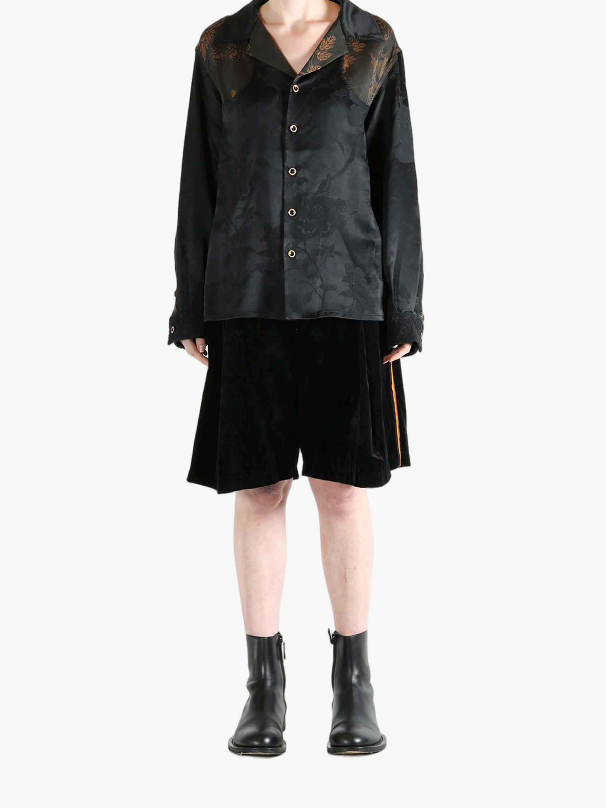 Black shirt, full body view