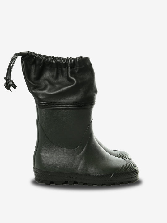 Black boots, front view