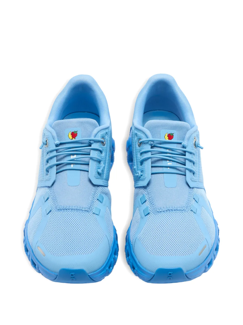 Blue sneaker,front view