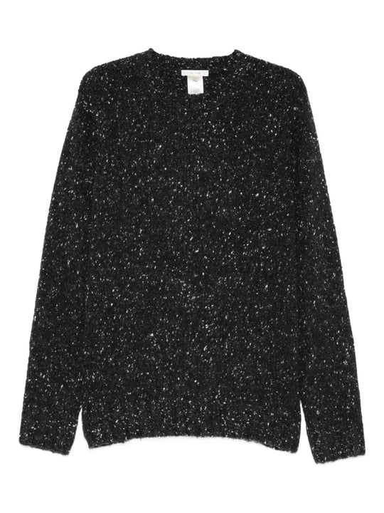 Black sweater,front view