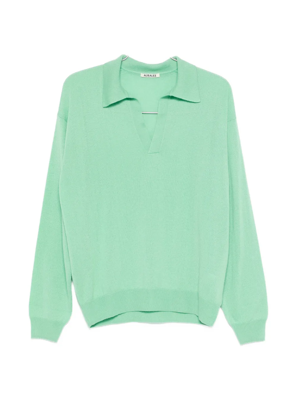 green t-shirt,front view