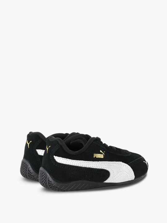 Black shoes, front view