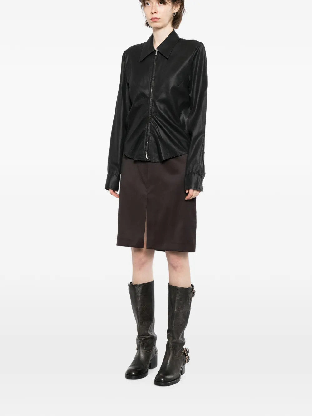 Black shirt, full body view