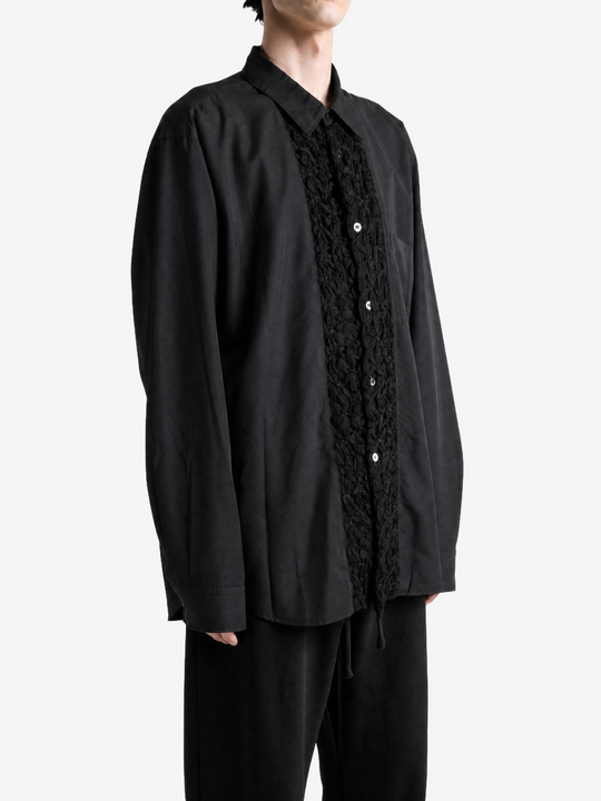 Black shirt, front view