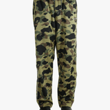 Camouflage pants worn by a person,showing the pants's fit