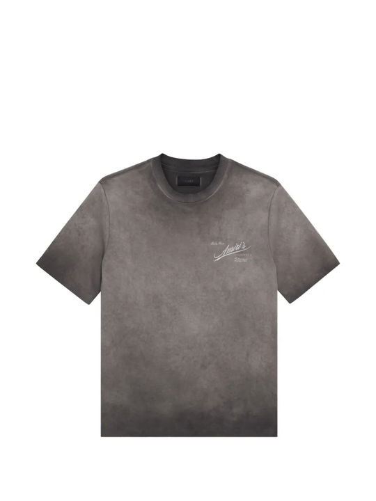 Grey t-shirt, front view