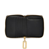 Black accessories, front view