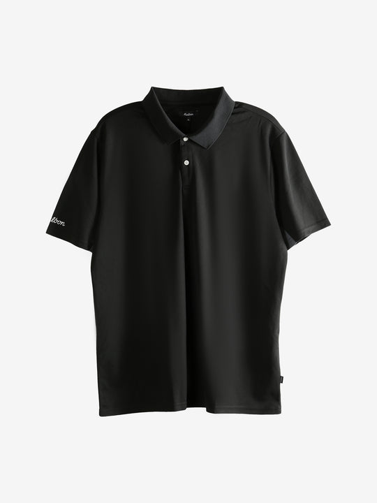 Black shirt, front view