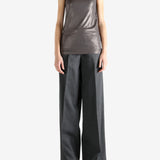 Grey tops,full body view