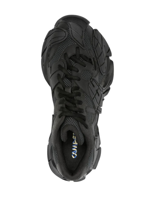 Black shoes, front view