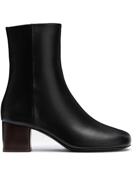 Black boots, front view