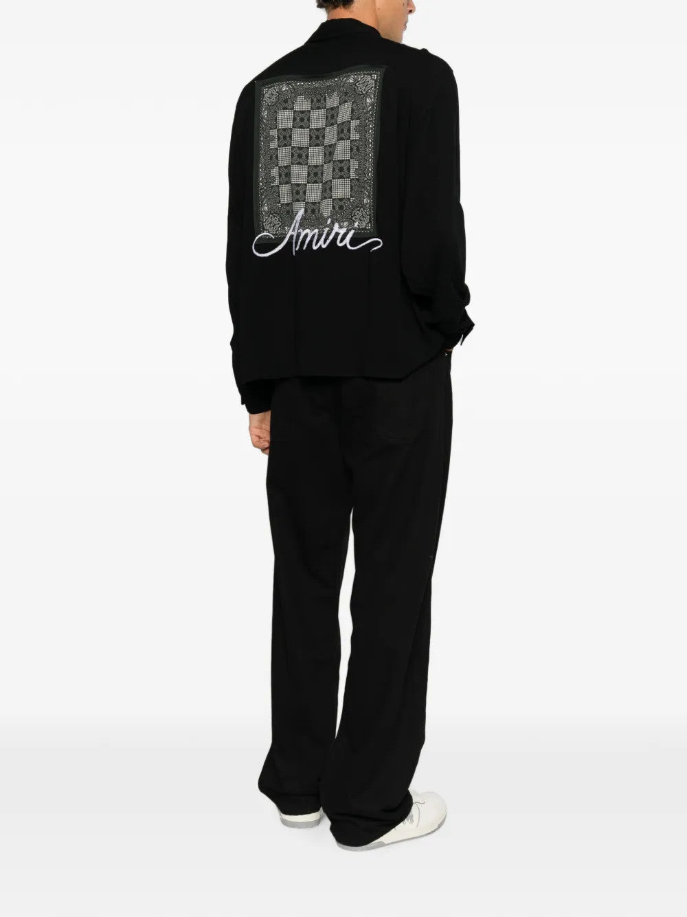 Black shirt, full body view