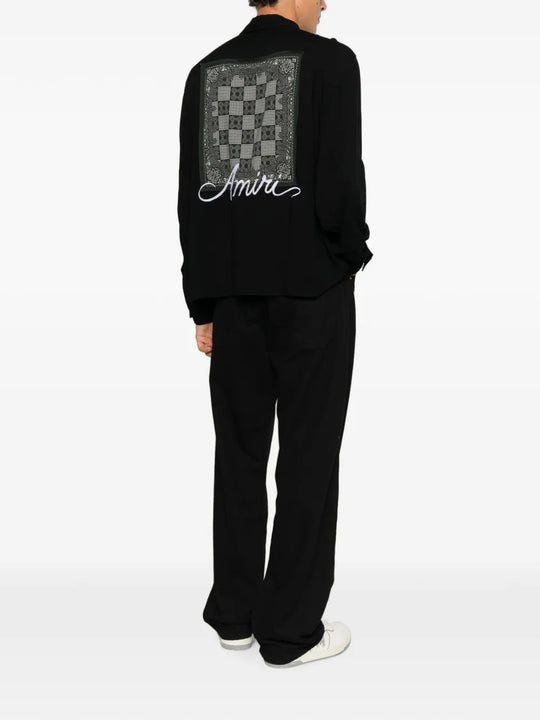 Black shirt, full body view