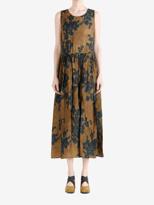 Brown dress, front view