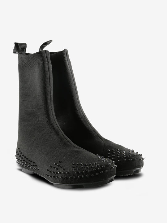 Black sneaker,side view