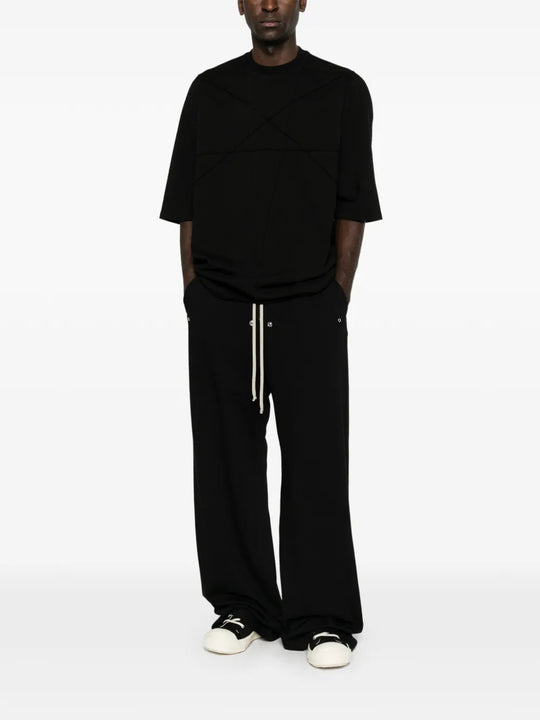 Black t-shirt, full body view