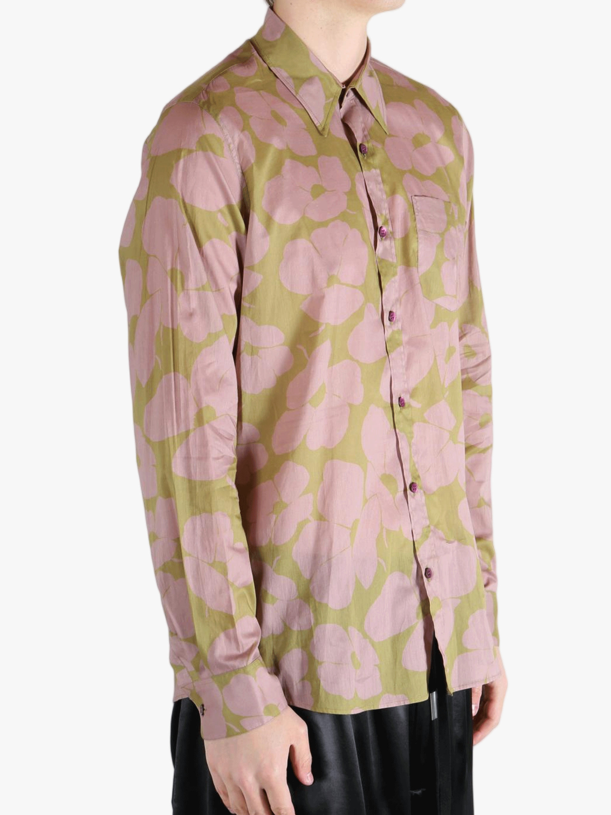 Pink shirt, side view