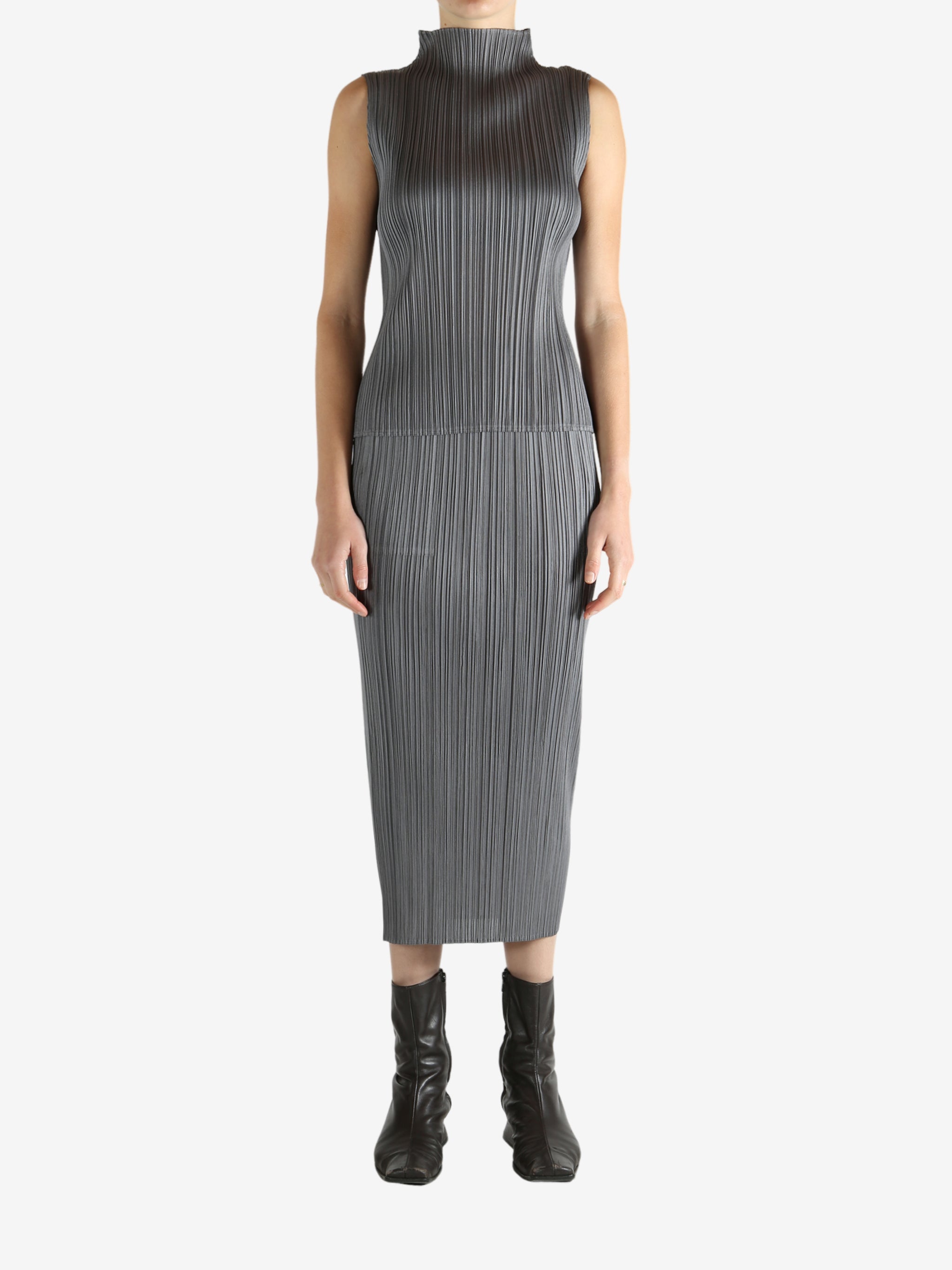 Grey shirts, full body view