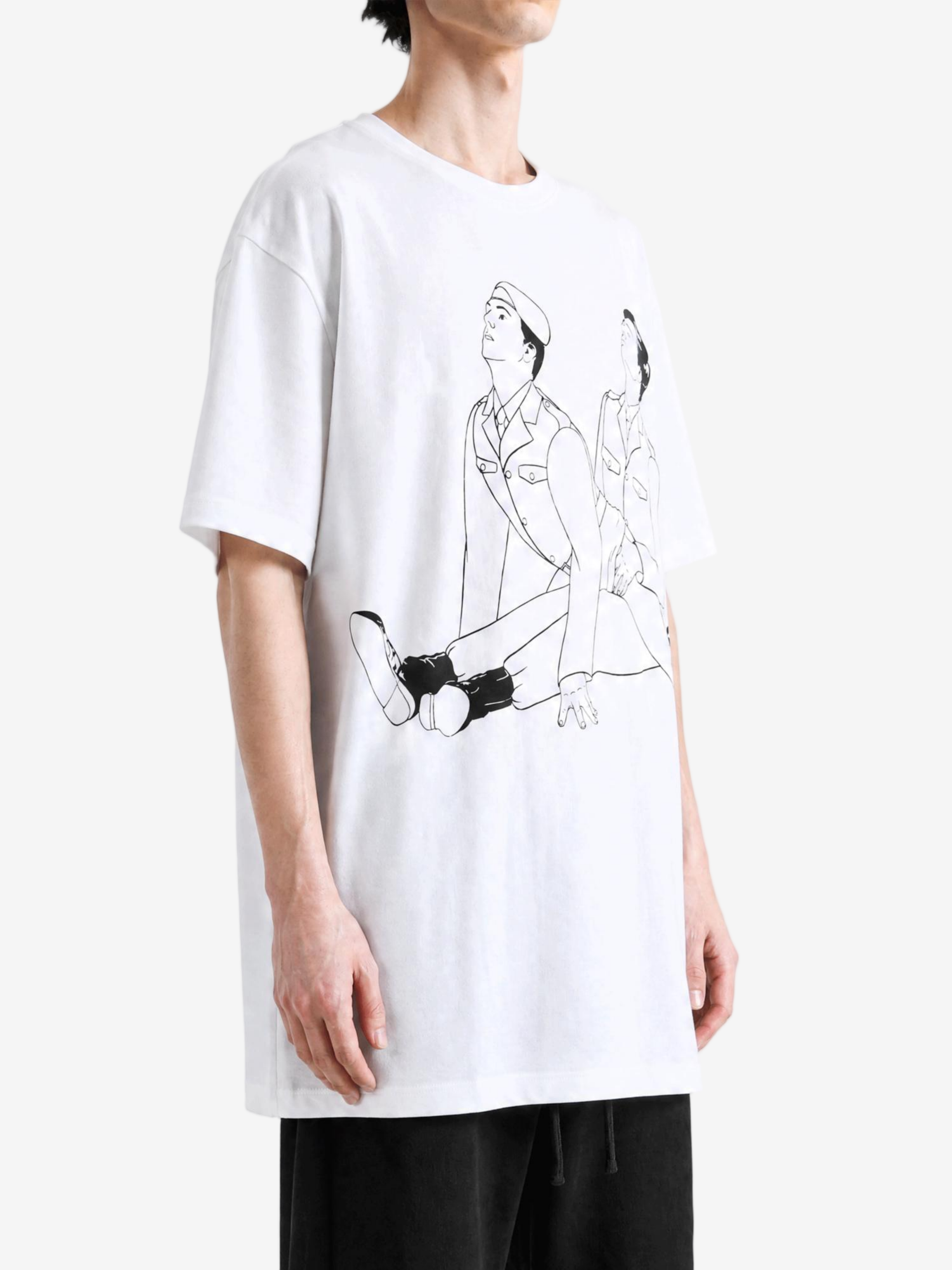 White t-shirt, full body view