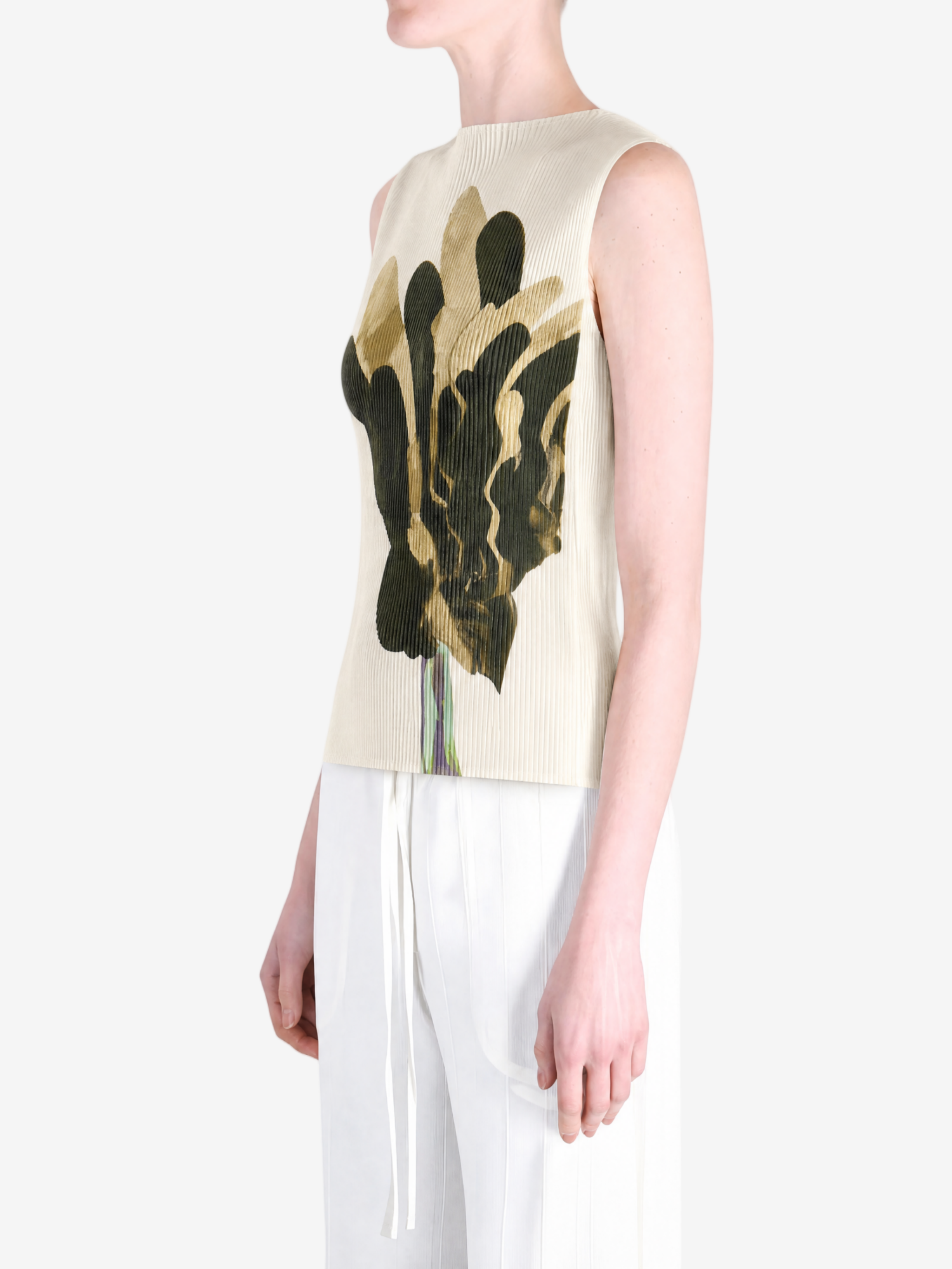 ISSEY MIYAKE - Women Gestural Flowers Ap Top – Atelier New York ISSEY MIYAKE - Women Gestural Flowers Ap Top – Atelier New York