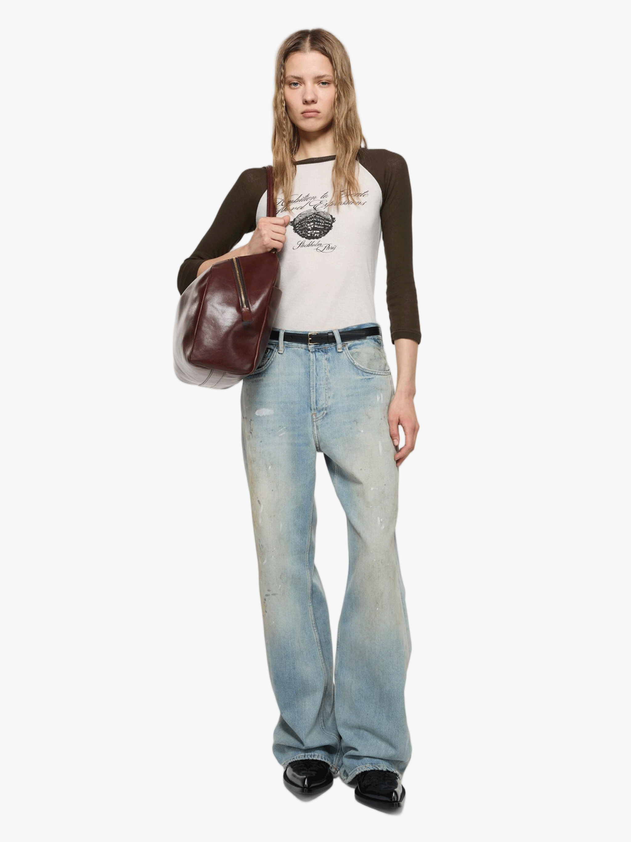 Brown t-shirt, full body view