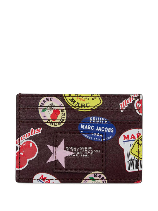 Brown accessories, front view
