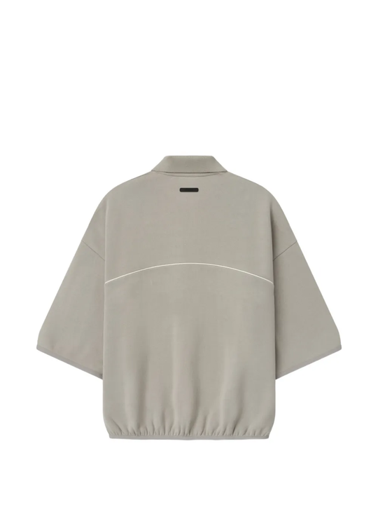Grey shirt, back view 