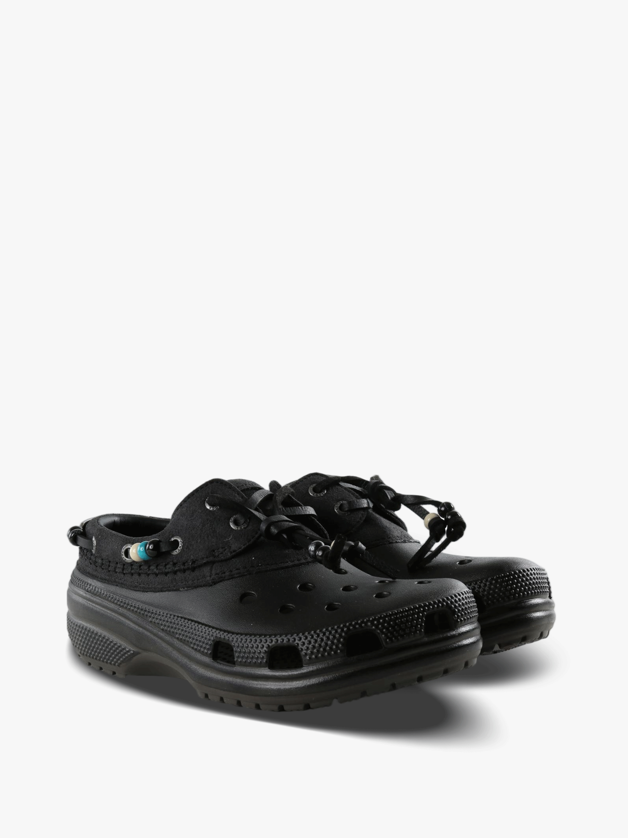 Black shoes, front view