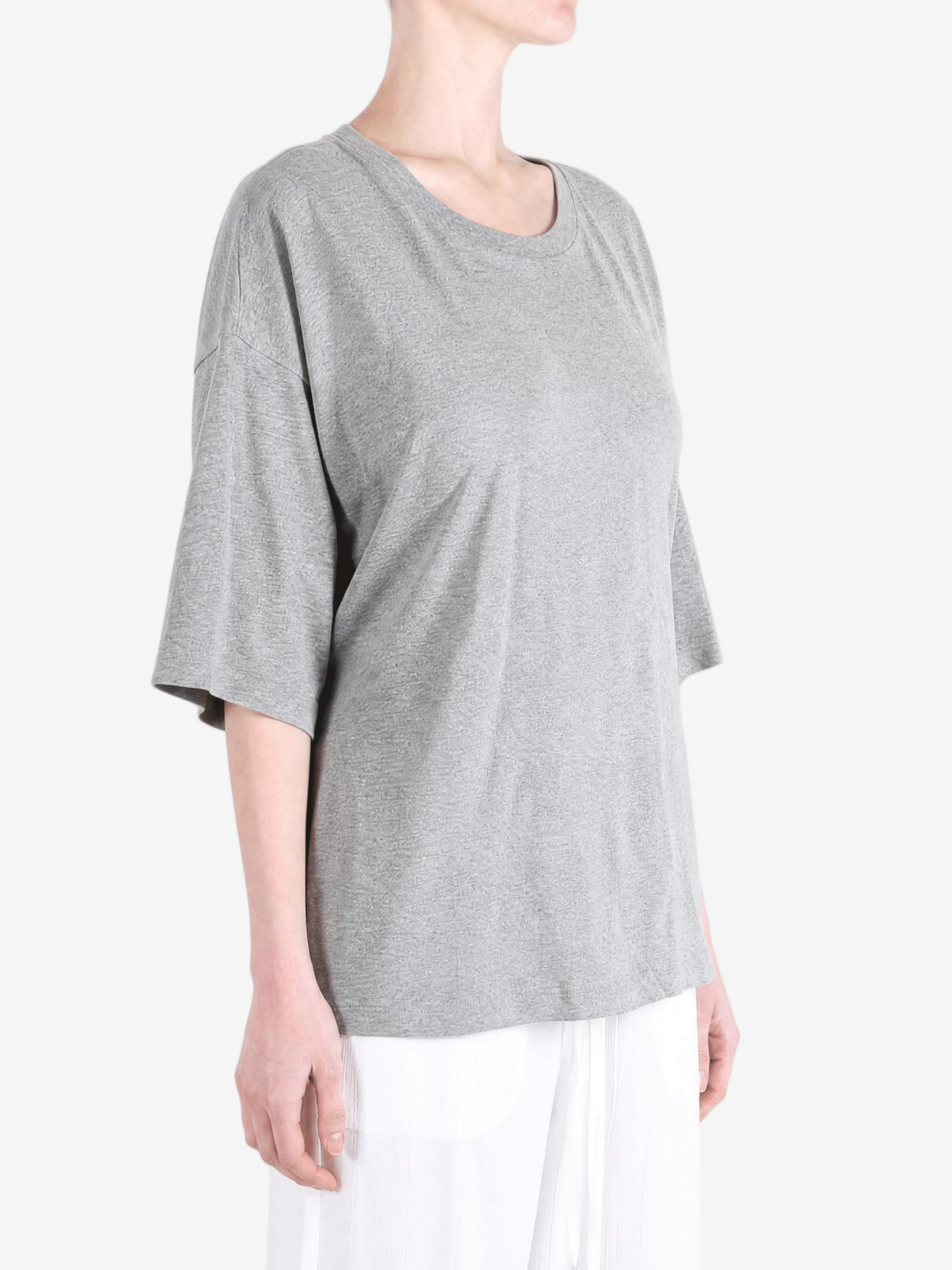 Grey t-shirt, full body view