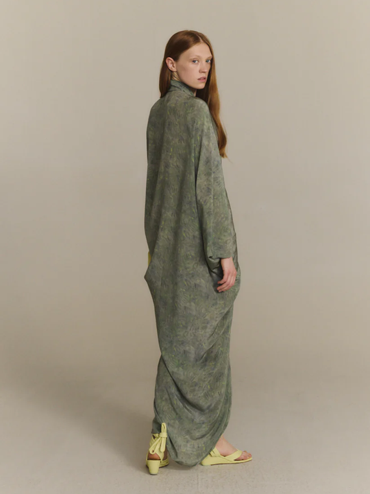 Green dress,full body view