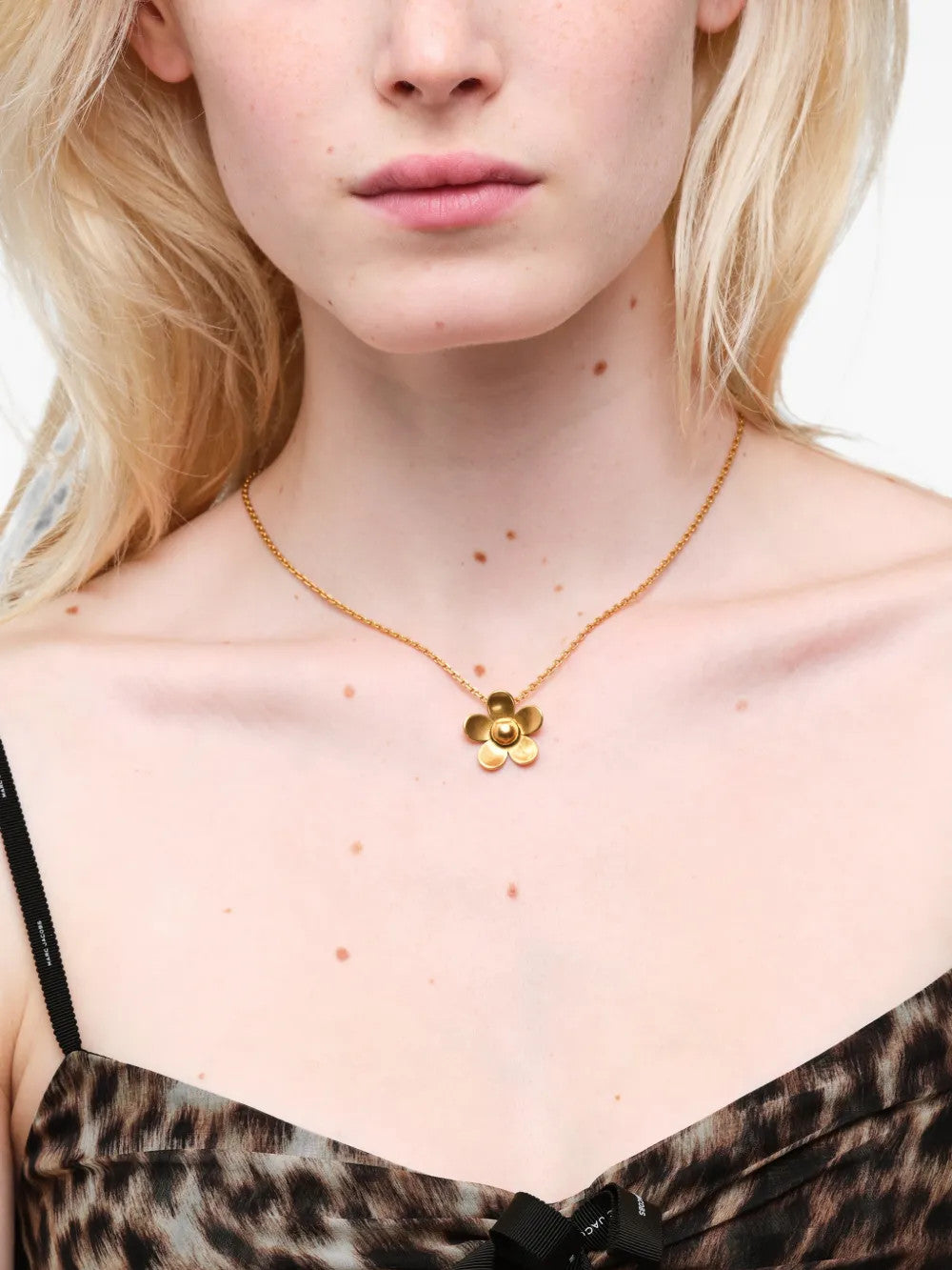 Yellow jewelry, front view