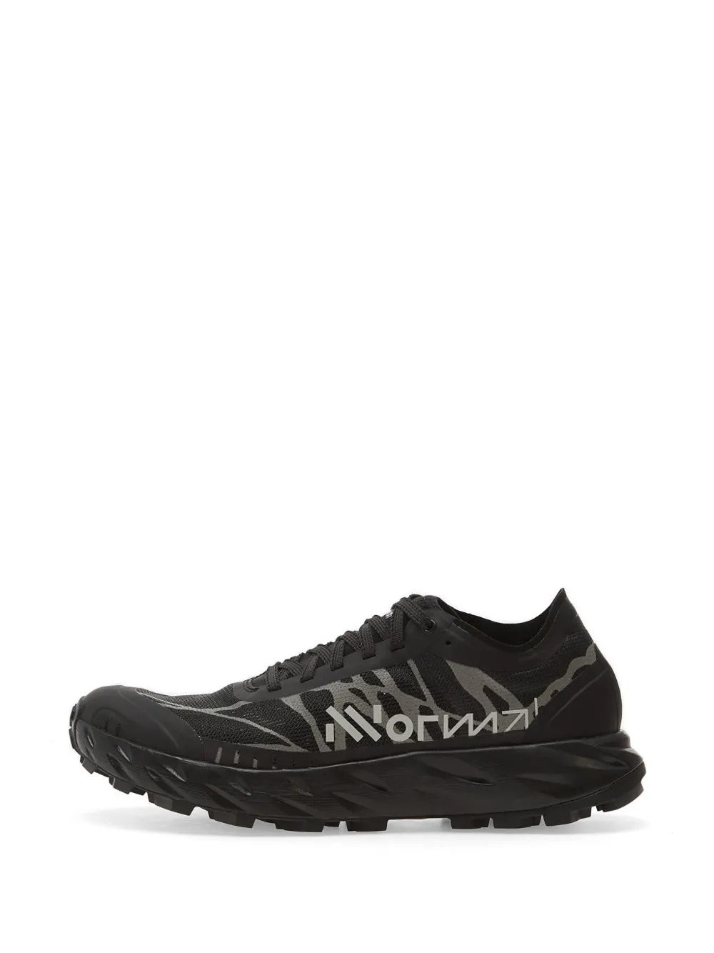 Black shoes, front view