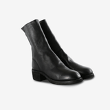 Black boots, front view