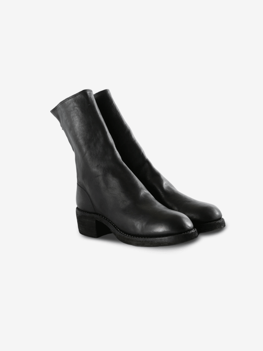 Black boots, front view